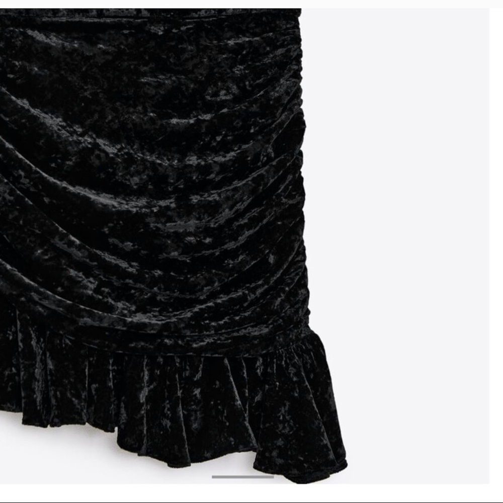 NWT ZARA High Waisted Velvet Mini Skirt Black M - Picture 6 of 6